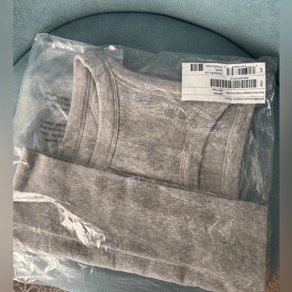 Seamless Delight High Neck Bra - Picture 5 of 7